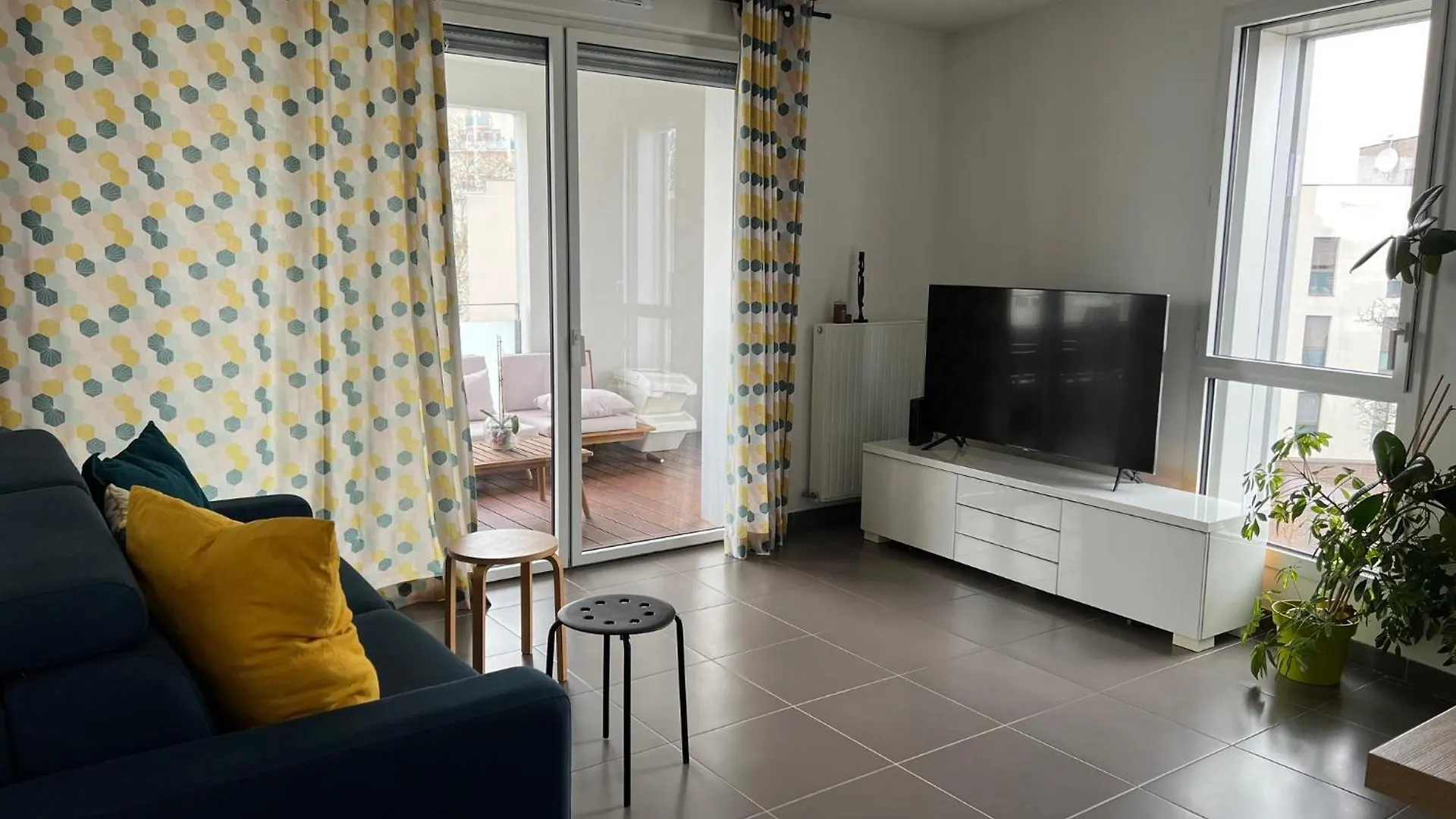 Apartment Ferienwohnung Joli T4 Recent Grand Balcon Lyon 8 Proche Du Metro