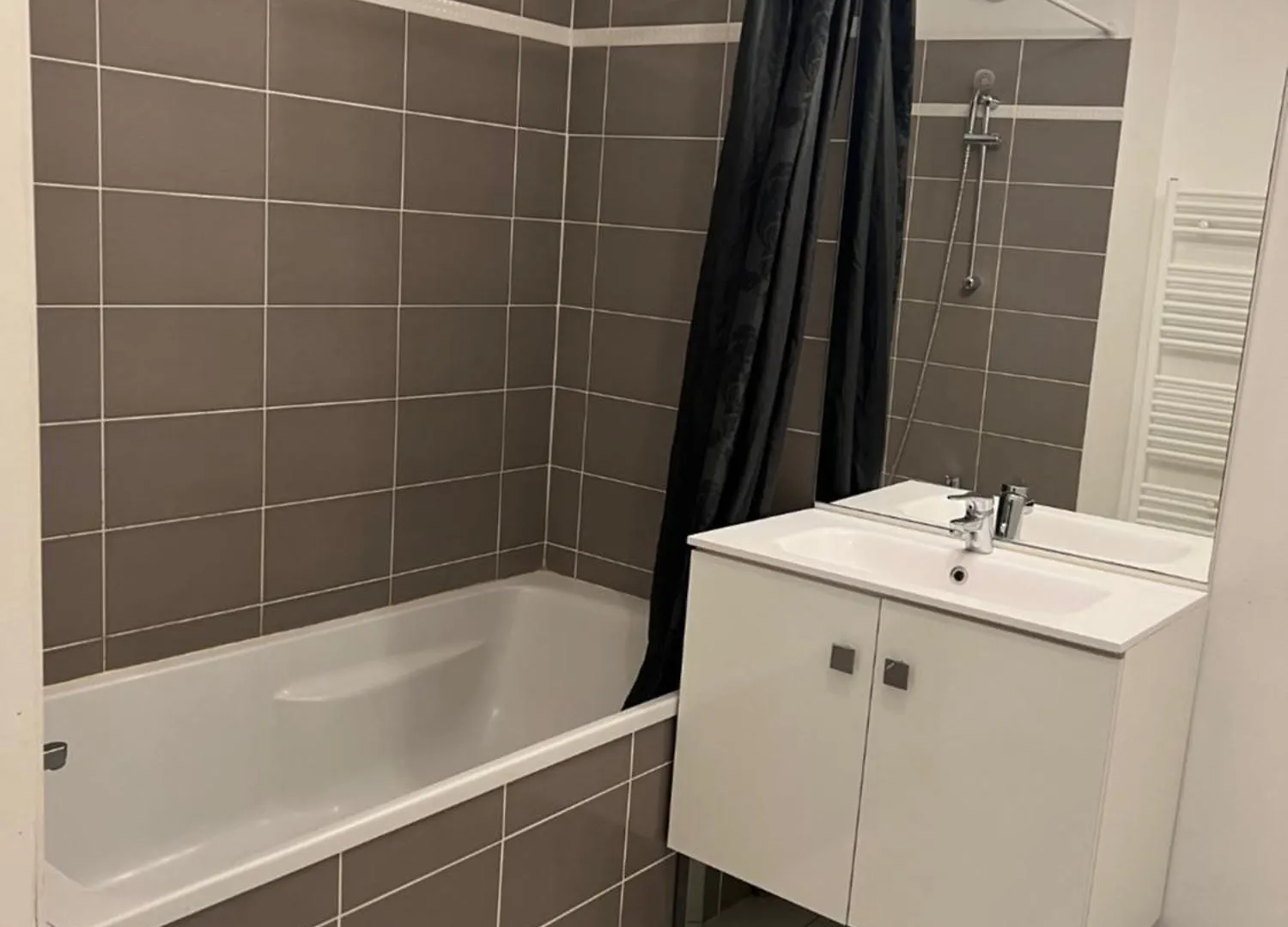 Ferienwohnung Joli T4 Recent Grand Balcon Lyon 8 Proche Du Metro 0*,