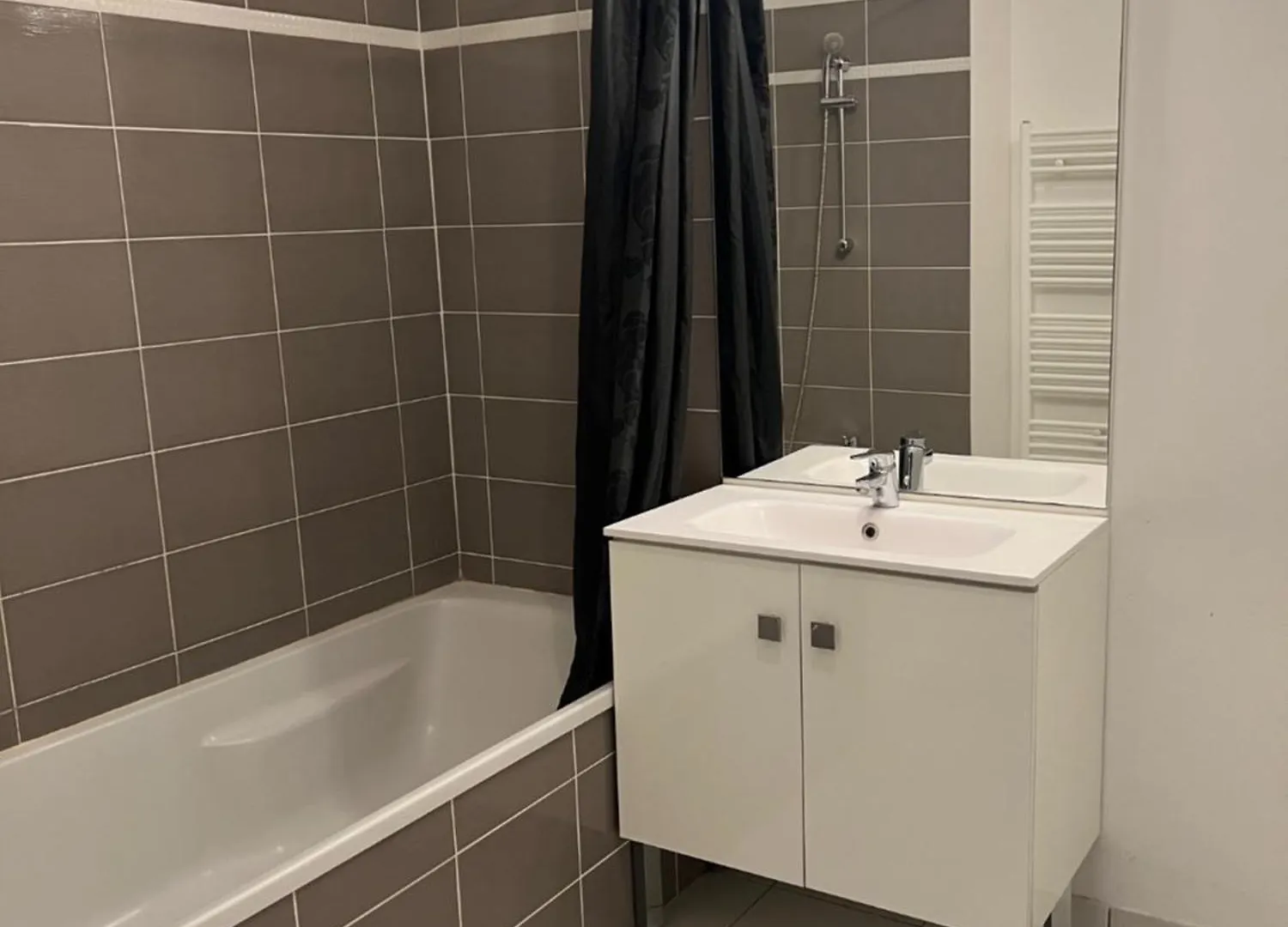 Appartamento Joli T4 Recent Grand Balcon Lyon 8 Proche Du Metro